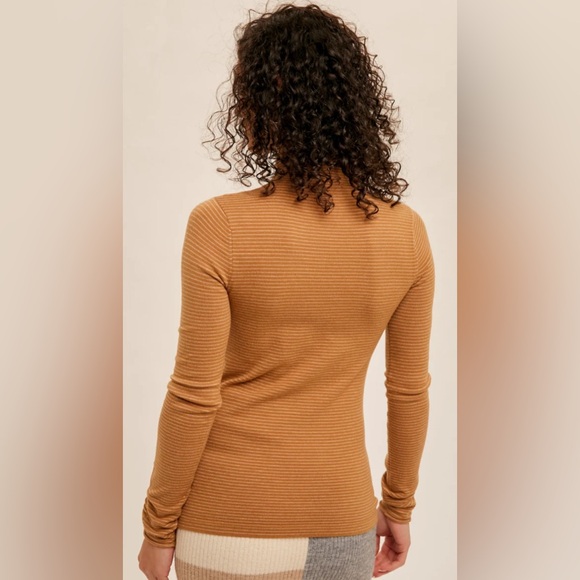 NWT Hem & Thread INA PIN STRIPE SHIRRING MOCK NECK TOP IN MUSTARD - Picture 3 of 13